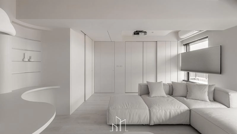 投影幕取代電視牆+櫃子延伸至玄關，炸出超強收納！純白質感宅帶你看