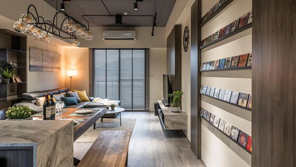 CD 收藏大方展示！把 1 家 4 口音樂魂帶進現代風新居